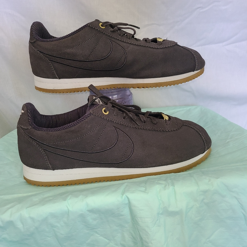 NIKE Cortez